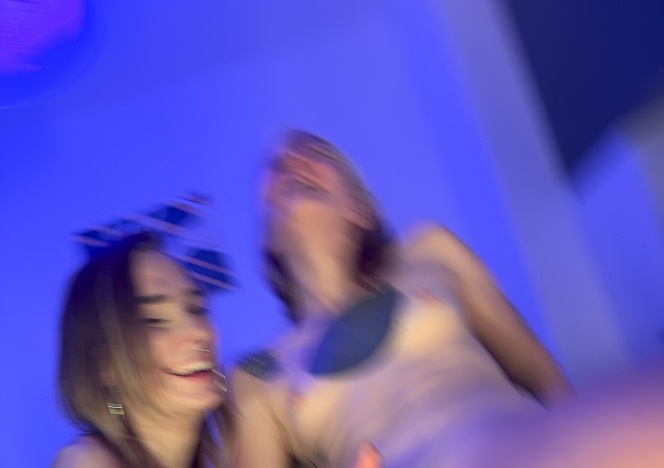 010726_poppy_giving_brille_sexy_striptease_then_bangs_her_out_with_a_dildo