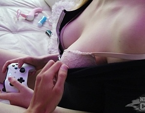 050421_camera_girl_miss_pussycat_pov_dildoing_xbox_playing_gamer_girl_margarita