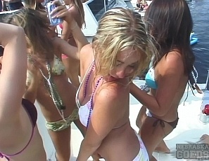 053005_wild_party_girls_on_vacation_at_party_cove_wet_tshirt_contest
