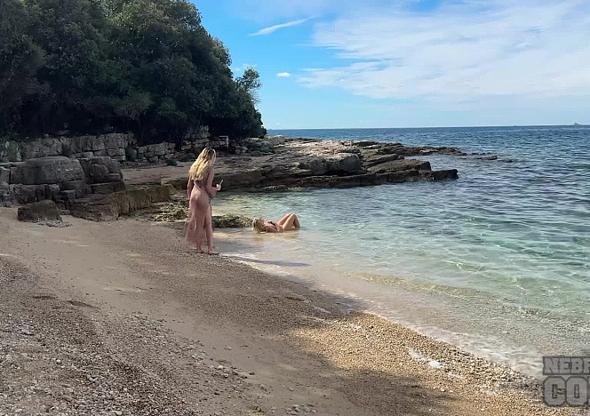 081826_little_bit_of_underwater_swimming_in_crystal_clear_water_italian_vacation_with_samanta_rouge_and_rosalinda