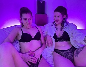 090325_josie_and_sam_helping_eachother_get_off_mutual_masturbation_on_white_casting_couch