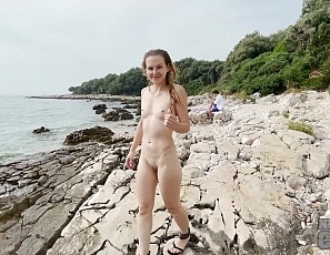 092122_nude_beach_hanging_out_and_risky_public_masturbation_ginger_lea