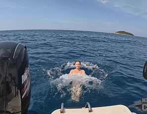 103025_vanessa_klein_and_dora_skinny_dipping_swimming_nude_in_the_sea