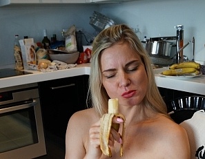 113022_sexy_cougar_katya_g_bangs_herself_out_wiht_a_banana_and_eats_it_after_finishing
